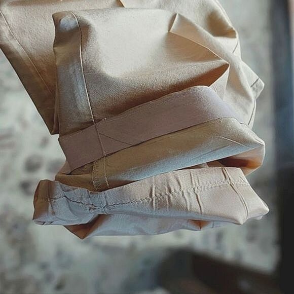 Vtg pale gold raw silk pocketless creased dress pants - Picture 6 of 10